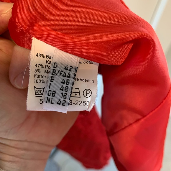 Red statement blazer - Picture 7 of 8